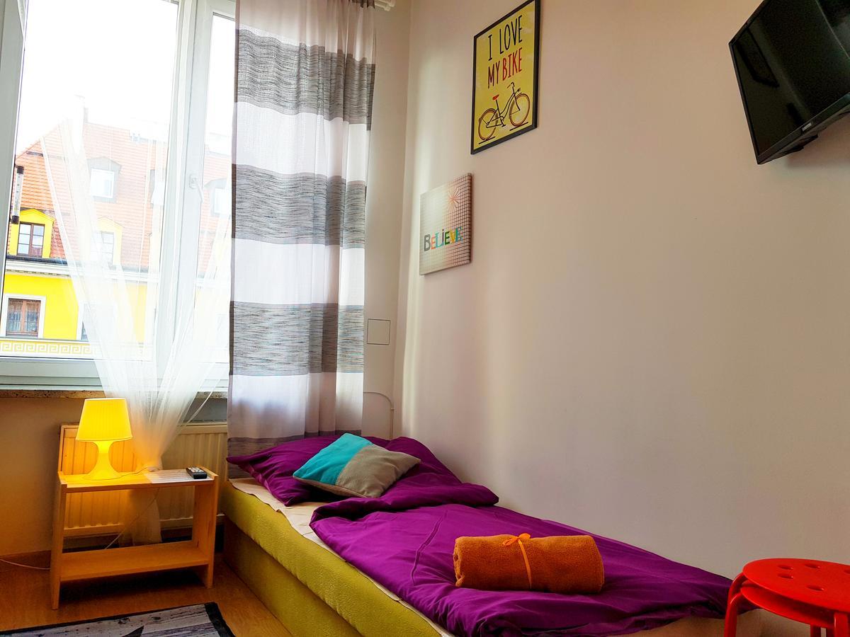 City Central Hostel Swidnicka Wroclaw Bagian luar foto