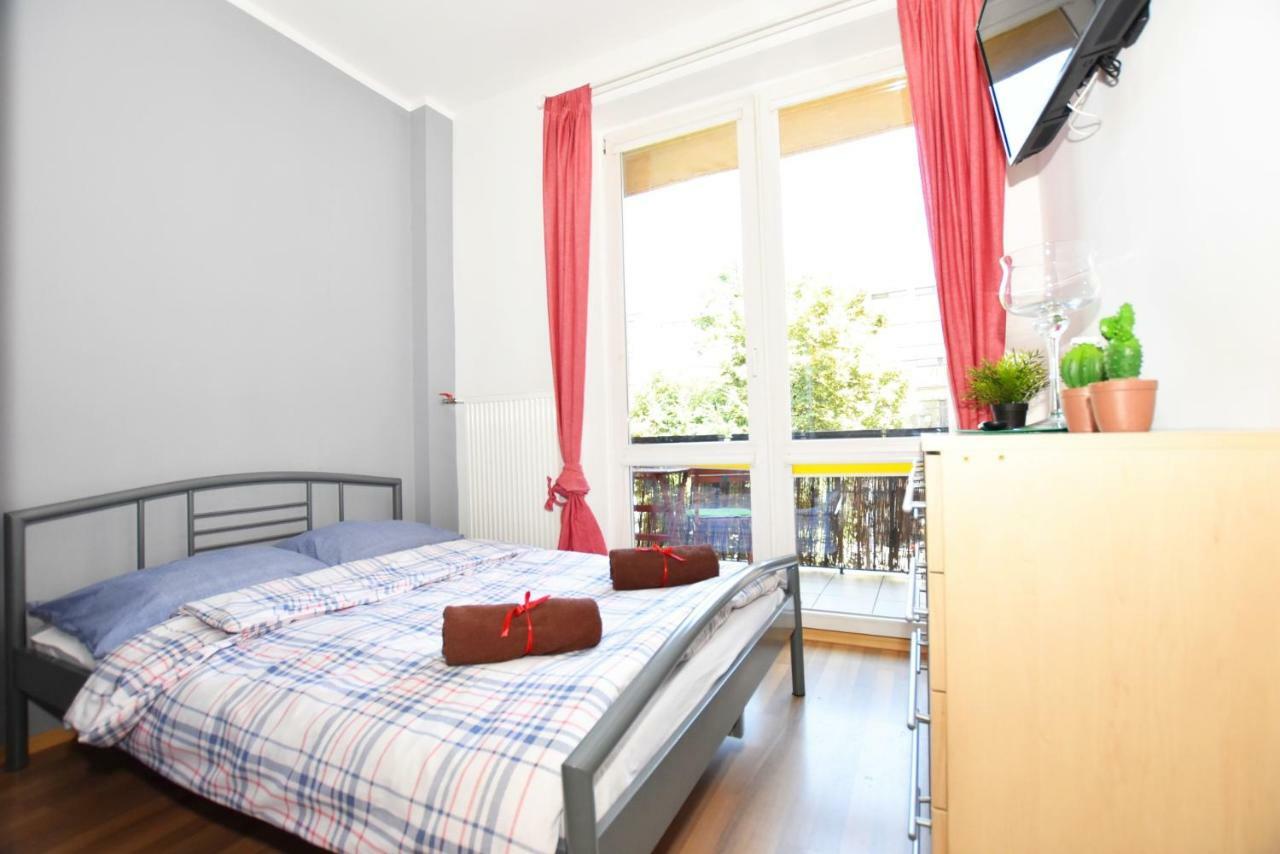 City Central Hostel Swidnicka Wroclaw Bagian luar foto