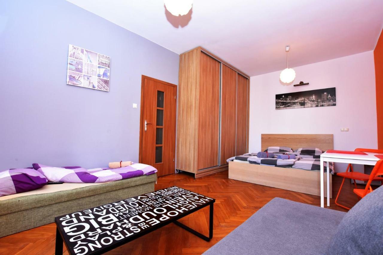 City Central Hostel Swidnicka Wroclaw Bagian luar foto