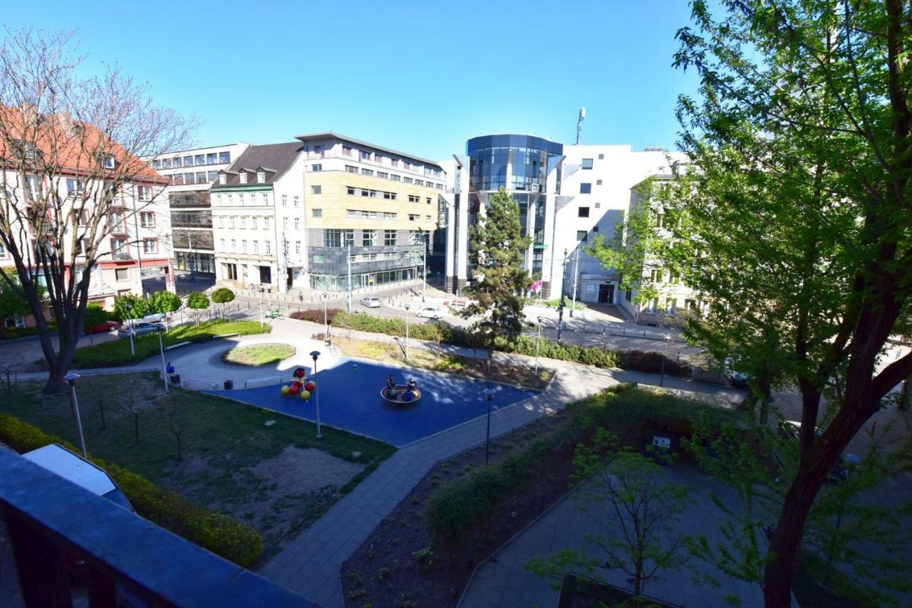 City Central Hostel Swidnicka Wroclaw Bagian luar foto