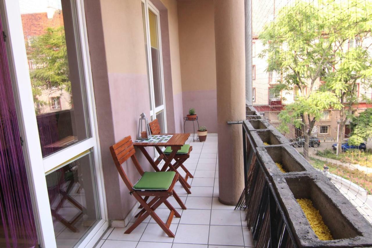 City Central Hostel Swidnicka Wroclaw Bagian luar foto
