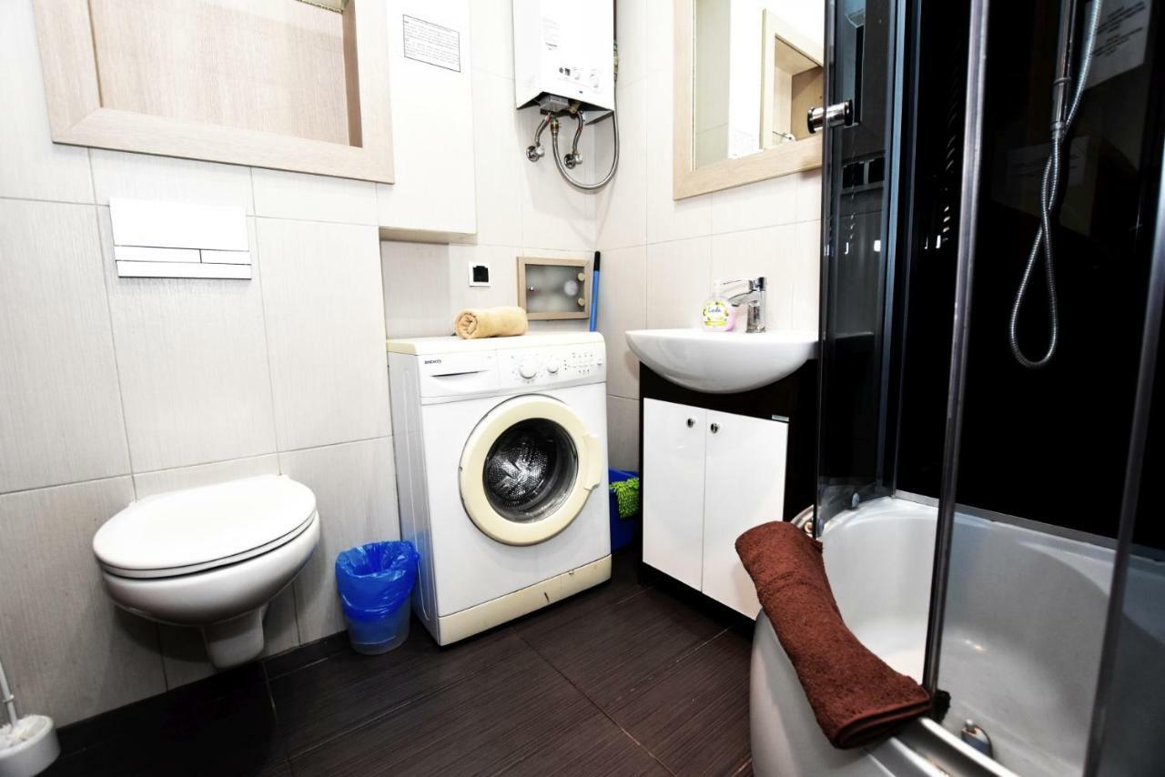 City Central Hostel Swidnicka Wroclaw Bagian luar foto