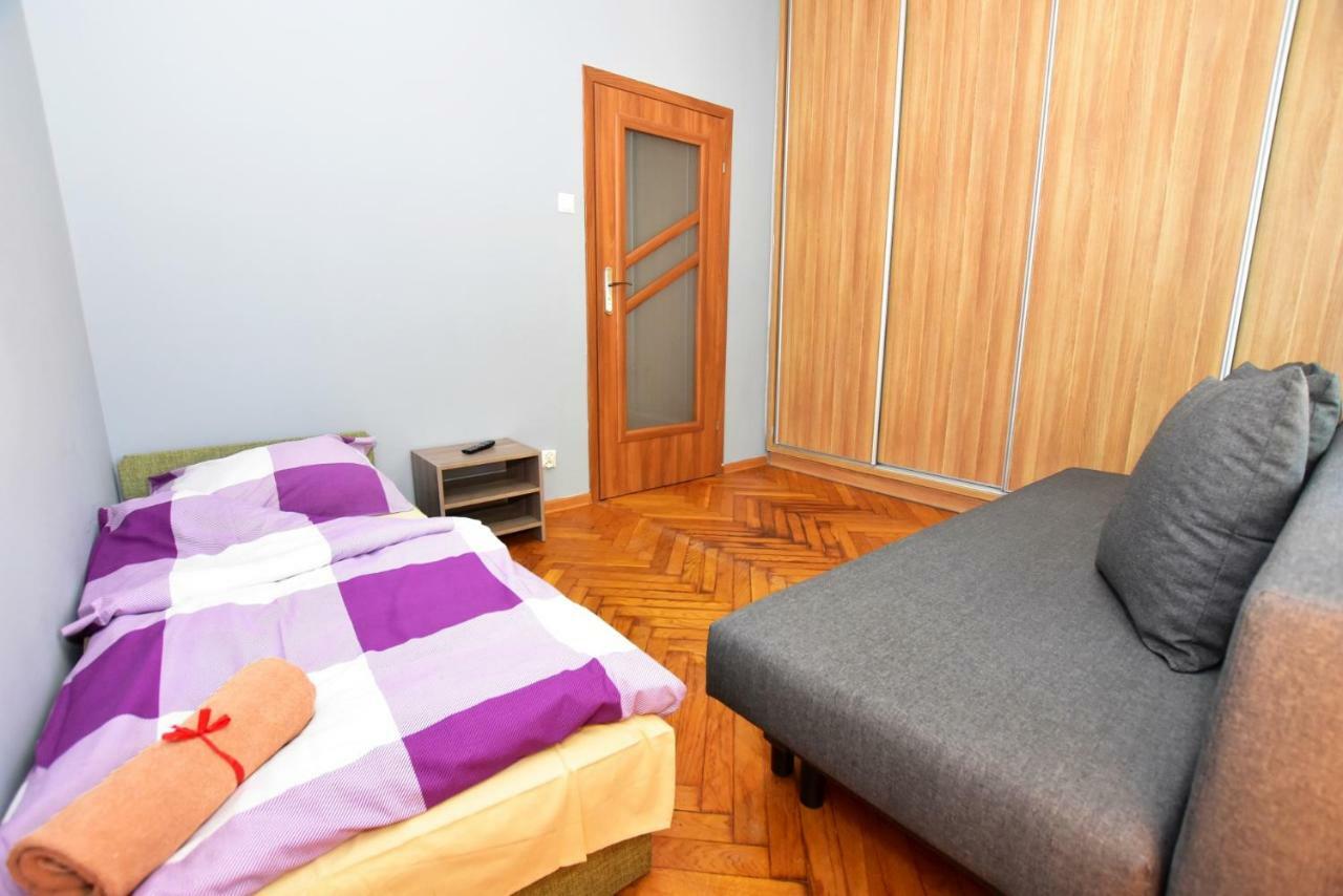 City Central Hostel Swidnicka Wroclaw Bagian luar foto