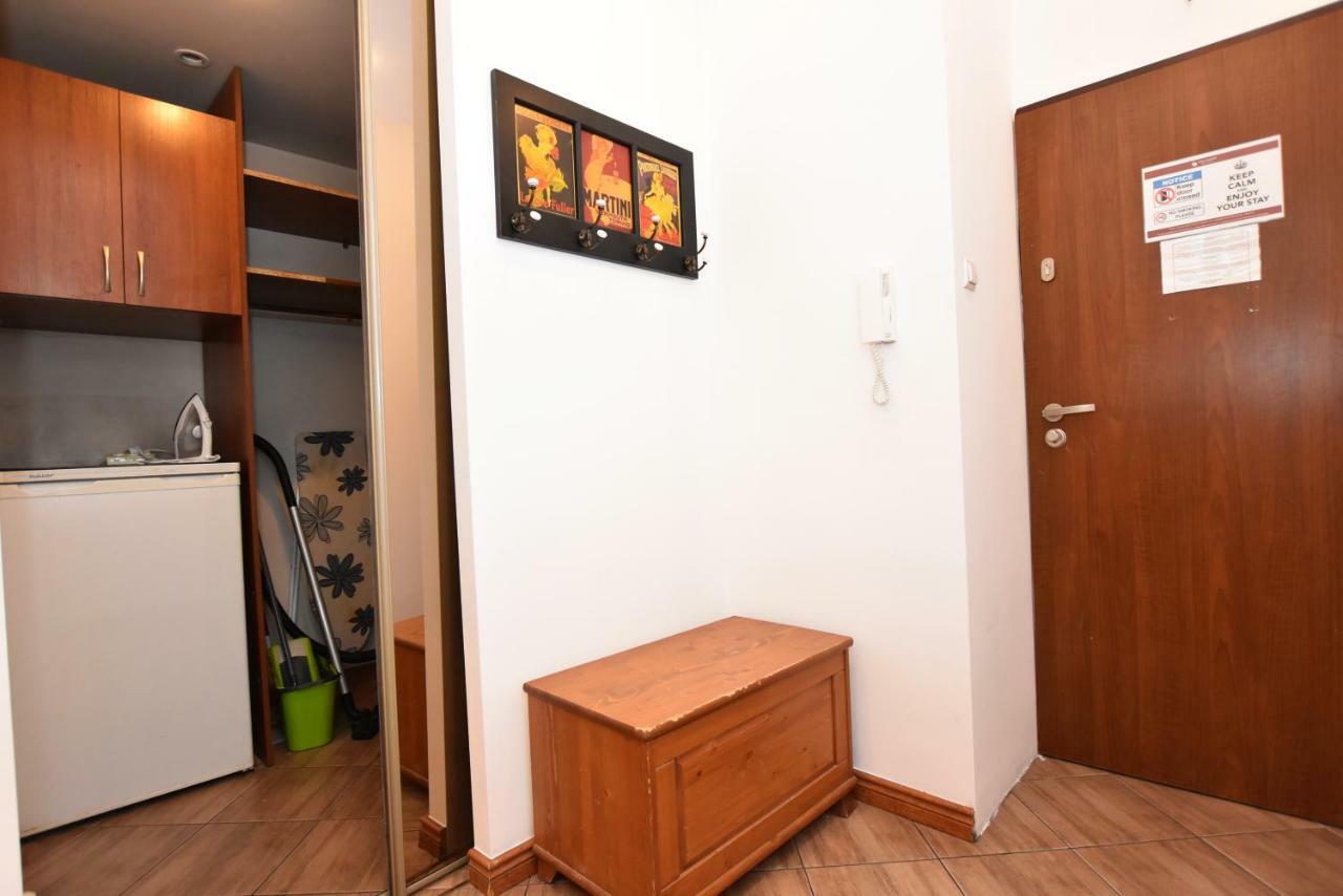 City Central Hostel Swidnicka Wroclaw Bagian luar foto