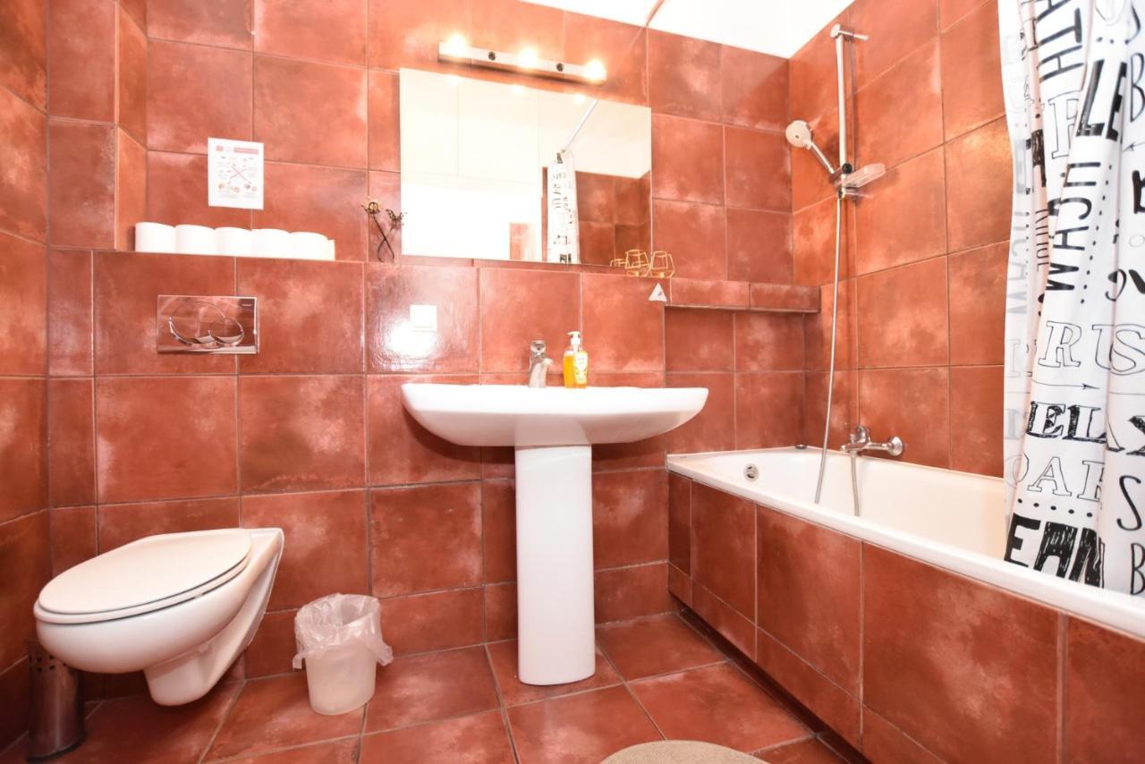 City Central Hostel Swidnicka Wroclaw Bagian luar foto
