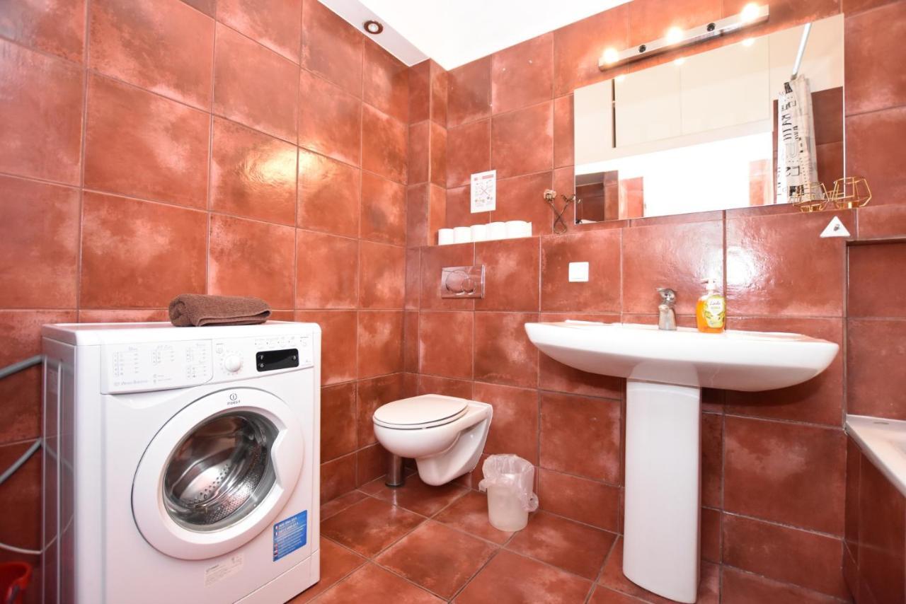 City Central Hostel Swidnicka Wroclaw Bagian luar foto